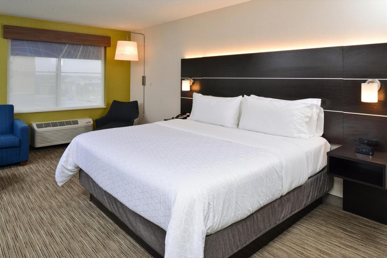 Holiday Inn Express Wixom By Ihg Eksteriør billede