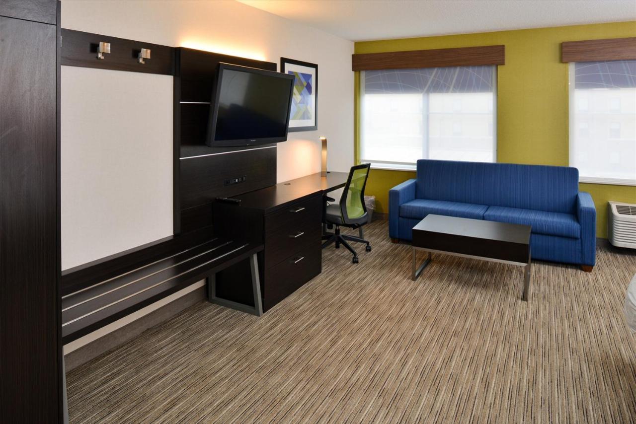 Holiday Inn Express Wixom By Ihg Eksteriør billede