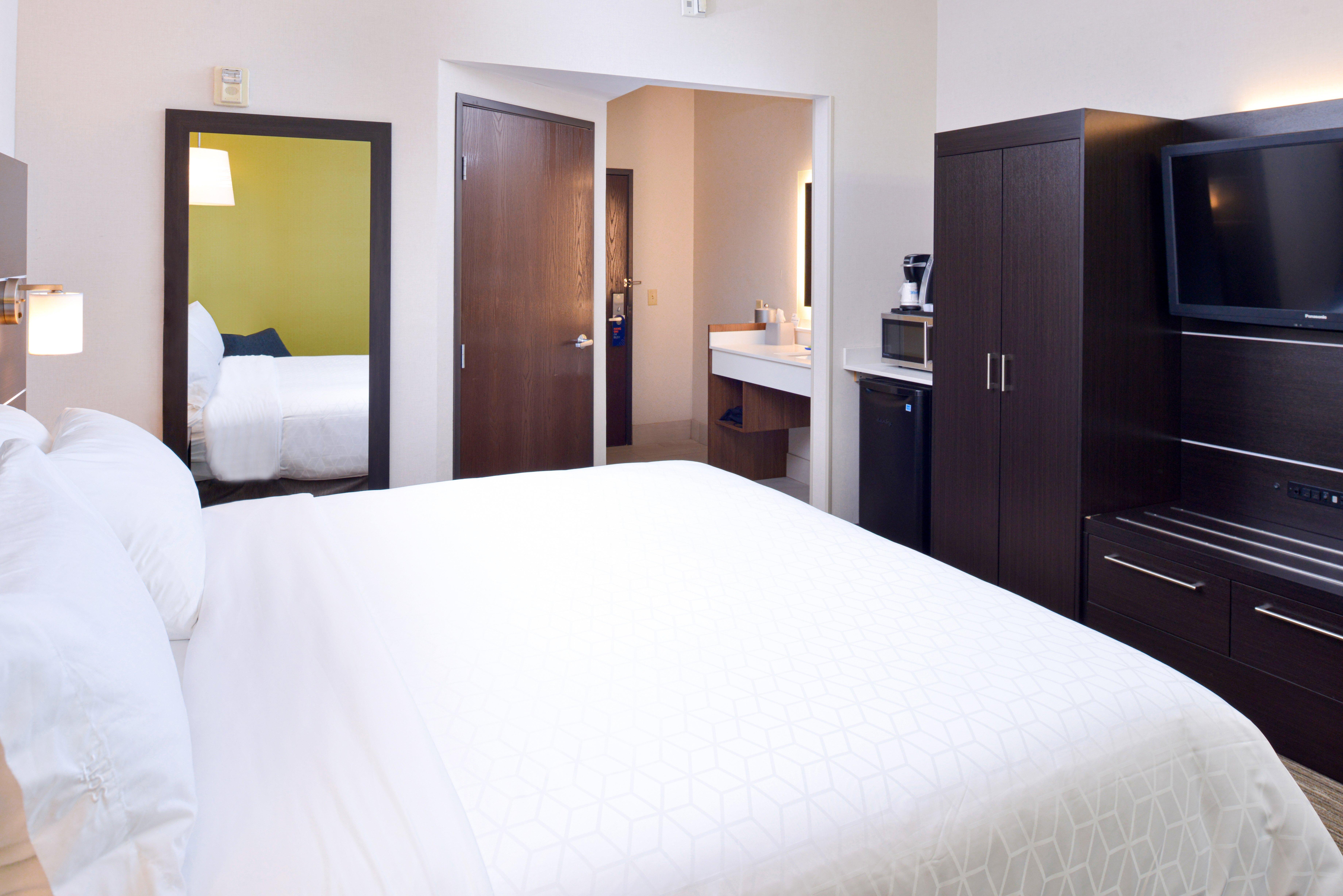 Holiday Inn Express Wixom By Ihg Eksteriør billede