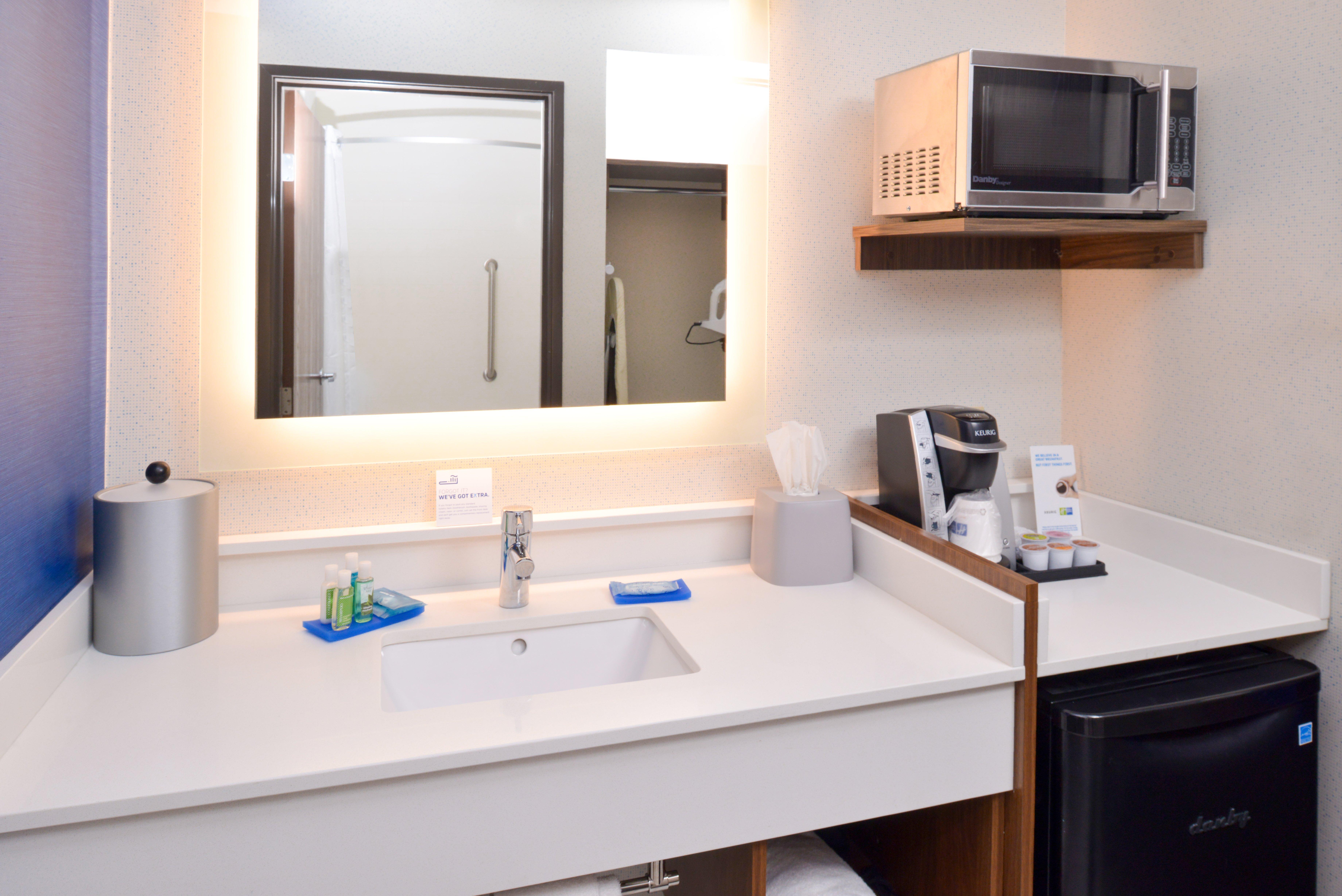 Holiday Inn Express Wixom By Ihg Eksteriør billede