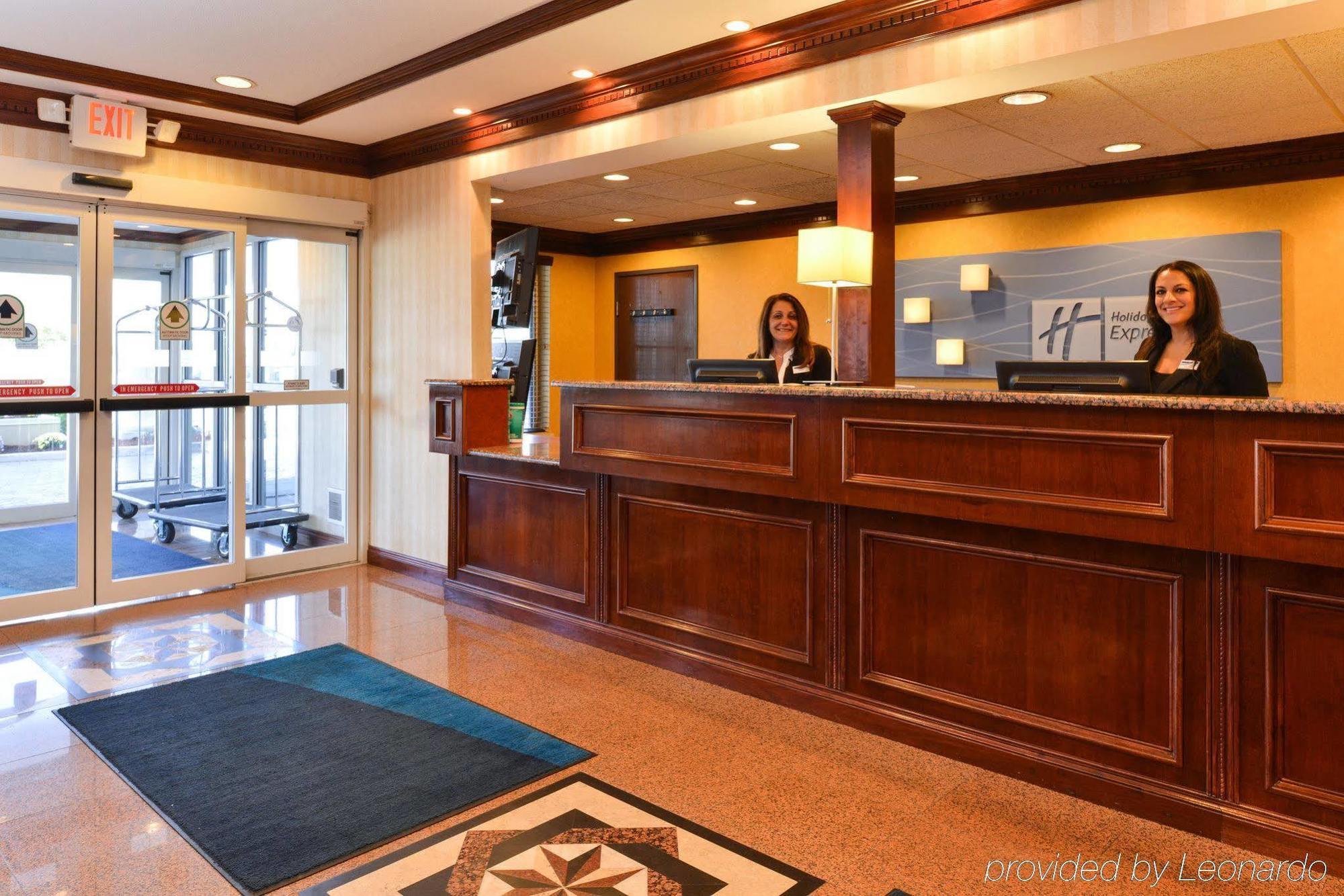 Holiday Inn Express Wixom By Ihg Eksteriør billede