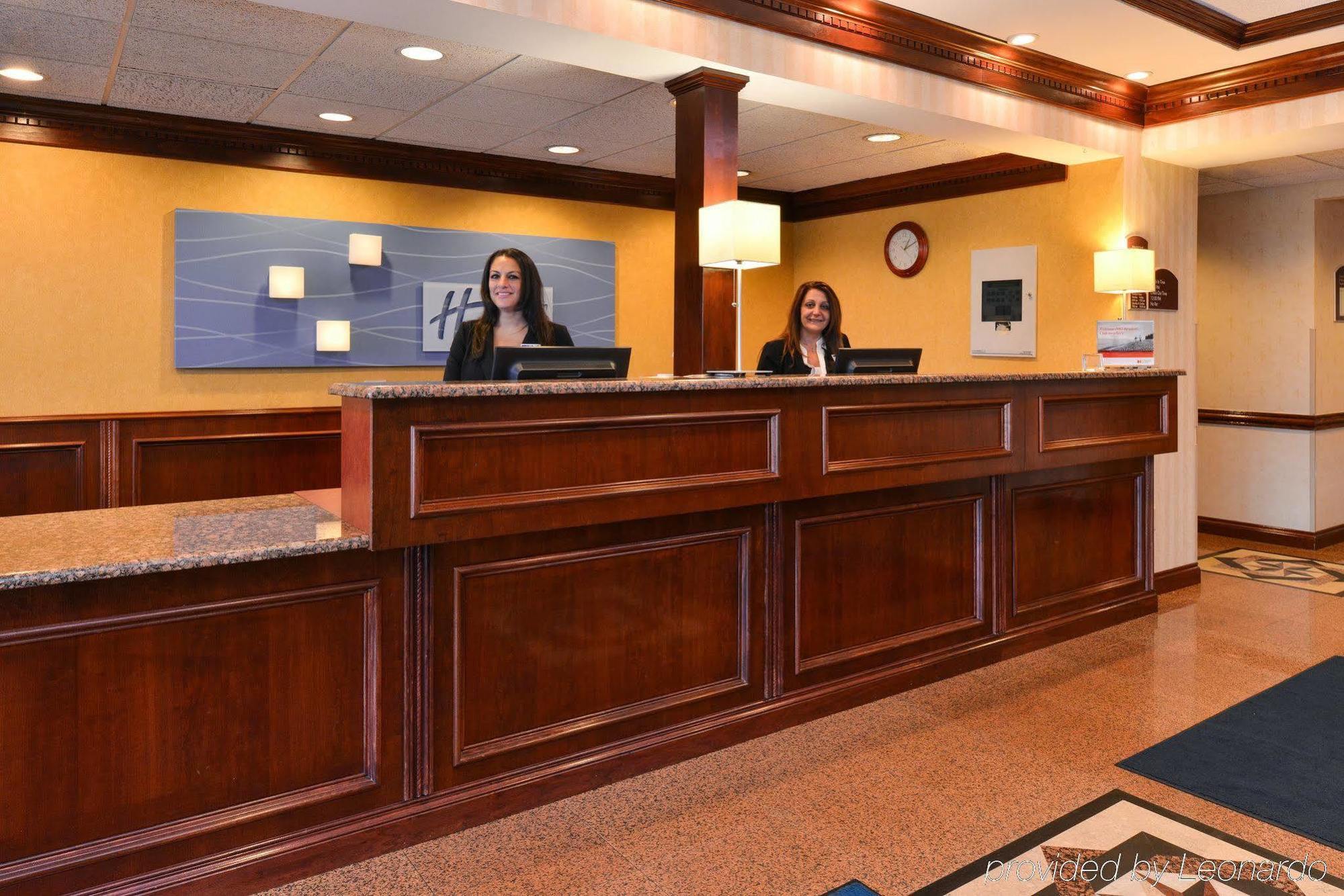 Holiday Inn Express Wixom By Ihg Eksteriør billede