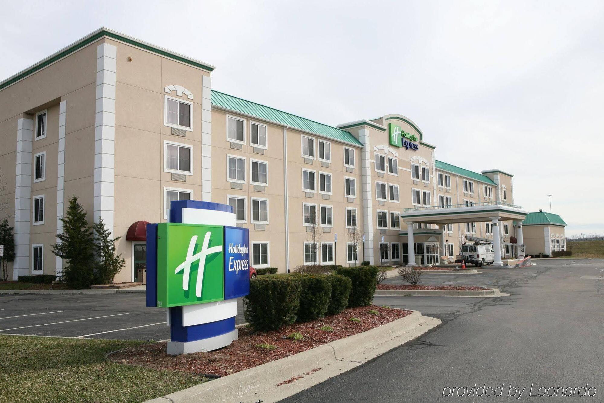 Holiday Inn Express Wixom By Ihg Eksteriør billede